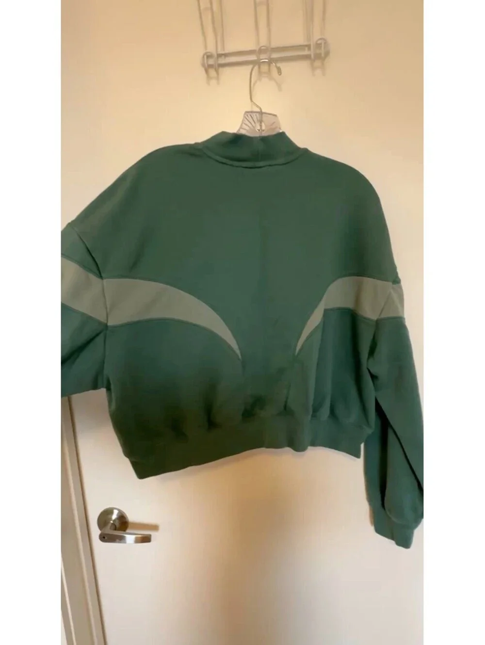 Vintage Nike Air Green Crewneck Mockneck Slight Cropped Sweatshirt Size L